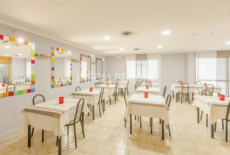 Hotel Raul Riccione Exteriör bild