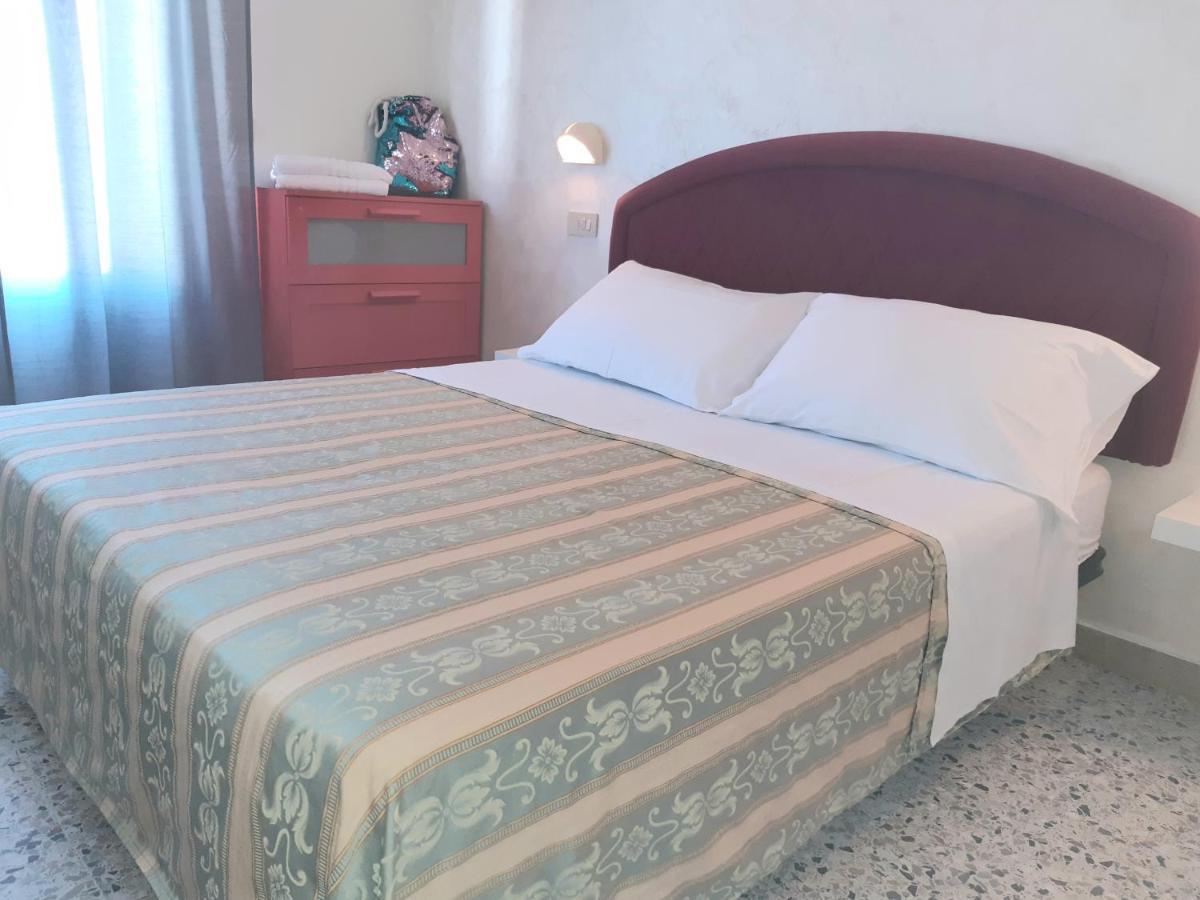 Hotel Raul Riccione Exteriör bild