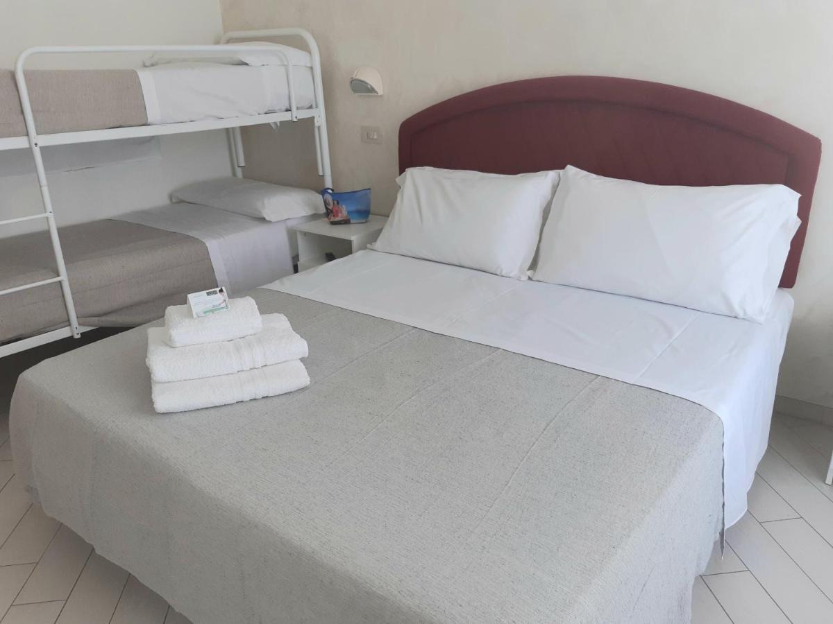 Hotel Raul Riccione Exteriör bild