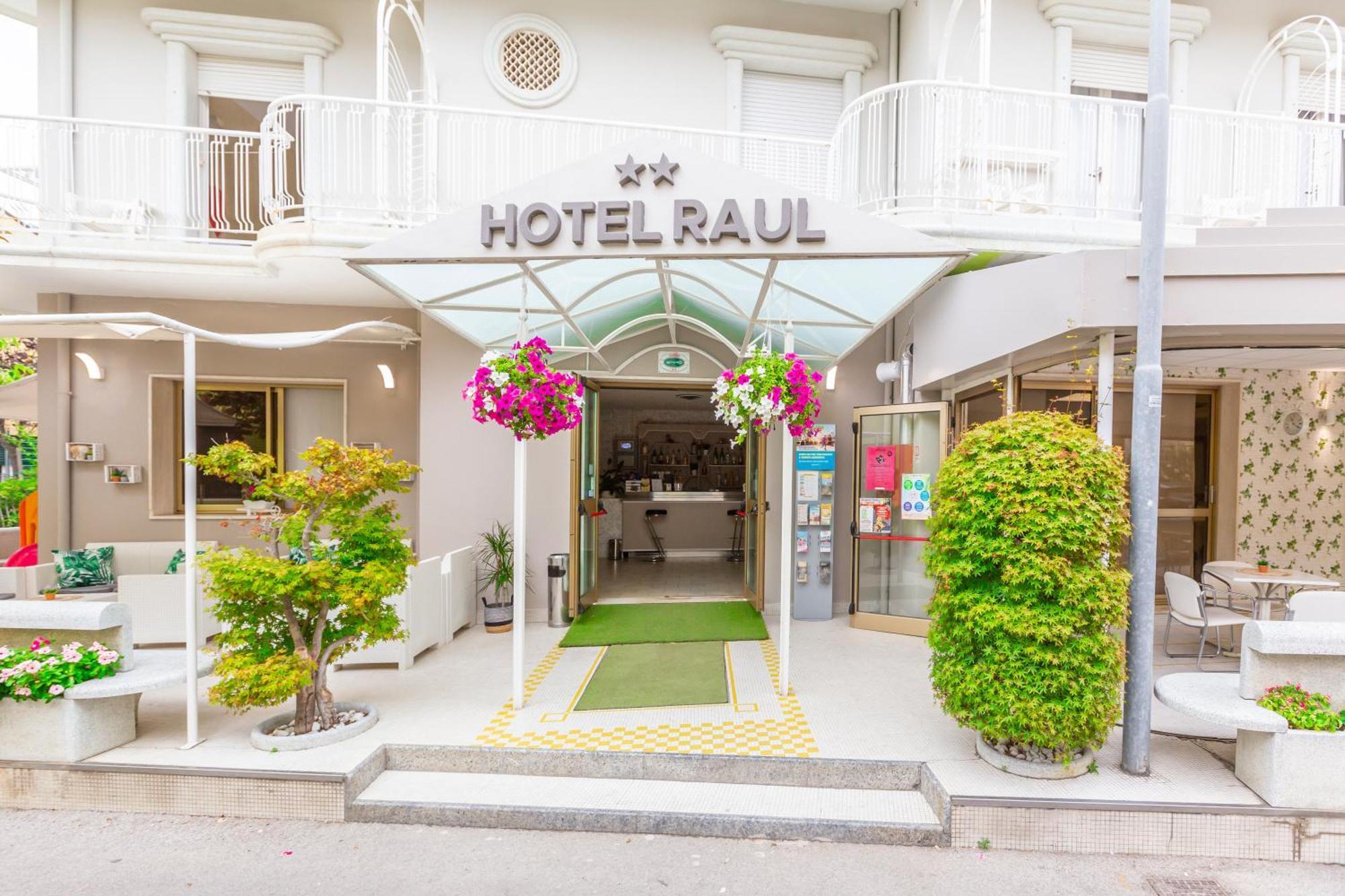 Hotel Raul Riccione Exteriör bild