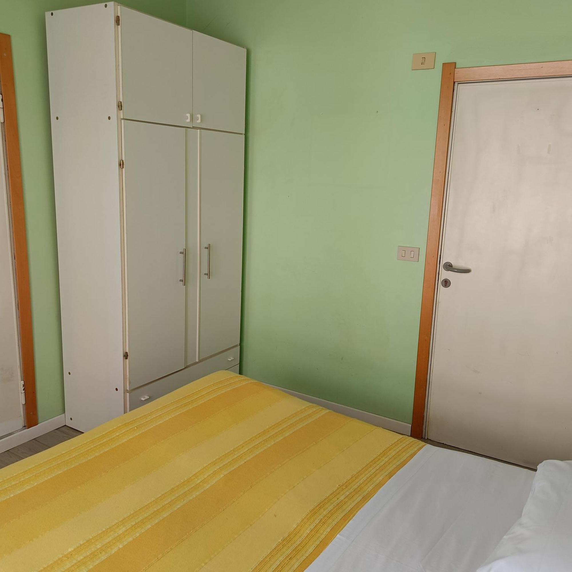 Hotel Raul Riccione Exteriör bild